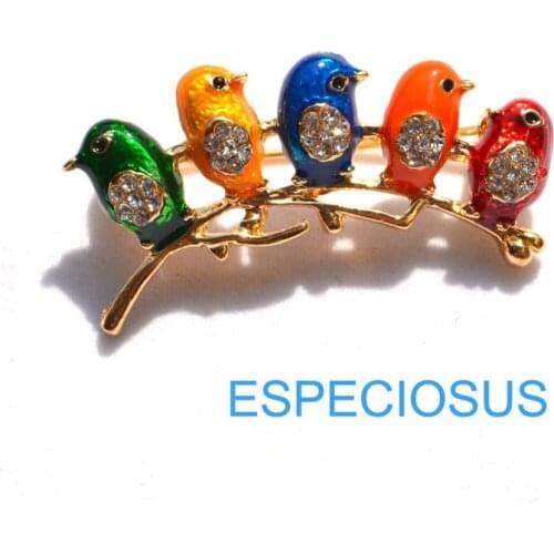 Girls' Jewelry Lovely Birds Brooch Elegant Pin Painted Gold Color Rhinestone Giraffe Women Breast Pin Mix Color Ladys Garments