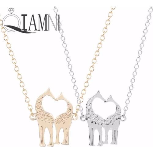 QIAMNI 1pc Unique Love Heart I Love You Loving Giraffes Animal Collares Pendant Necklace Christmas Jewelry Gift for Girls Women