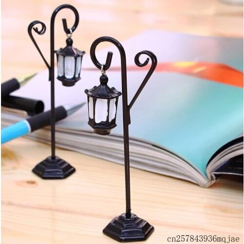 200pcs Chic Street Lights Place Card Holder Table Card Holders Vinatge Wedding Party Decoration
