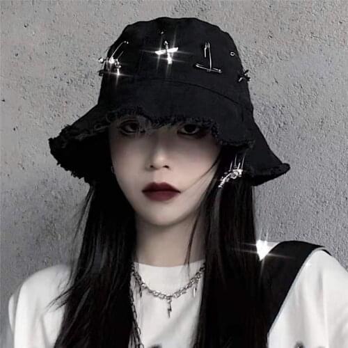 DT046 Girl Harajuku Hat Female Ins Trendy High Street Hip Hop Pin Rings Dark Cross Bucket Caps Summer Grunge Brim Hat Women