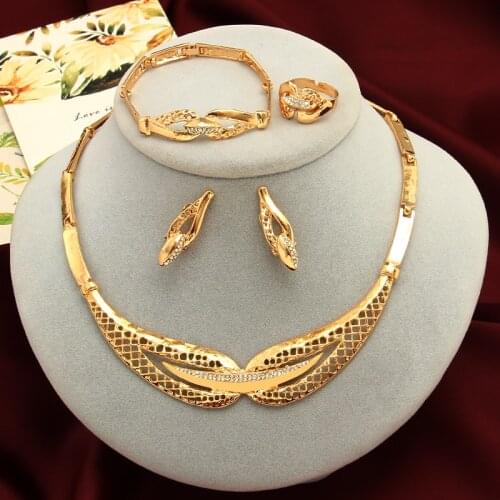 Amazing price Dubai Jewelry Sets Crystal Necklace Bracelet Earrings Ring Nigerian Wedding Party Women Fashion Jewelry Set