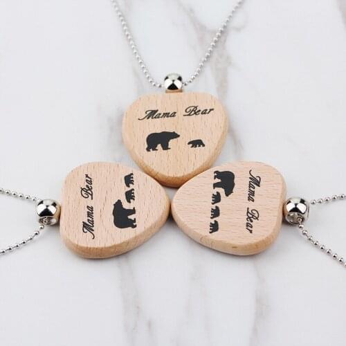 Cute MAMA Bear Necklace Wooden Heart Shape Carved Gift Mom & Babies Pendant Chain Necklaces Love Children Family Jewelry