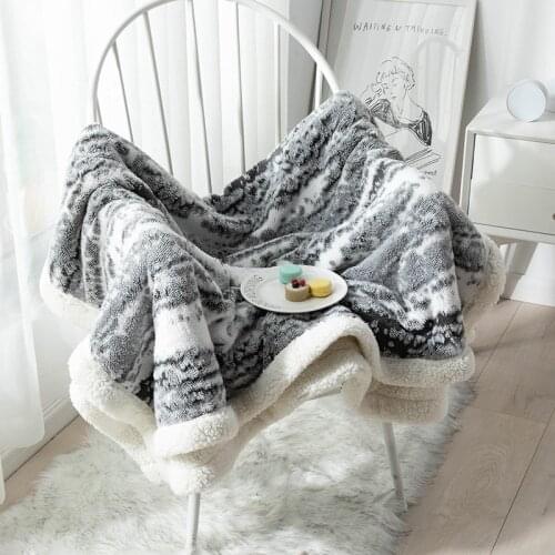 Thermal Sherpa 2 layers Thick Adult Blanket Furry Throw Blanket Soft Bed Runner ins photographic Fluffy Couch Blanket