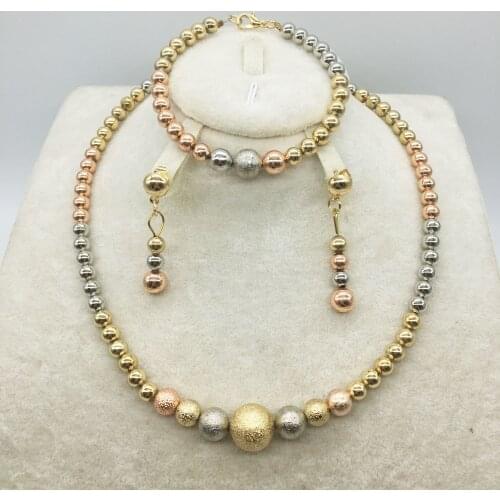 African jewelry selling charm women necklace earrings Dubai gold jewelry for womens wedding bride set travel set