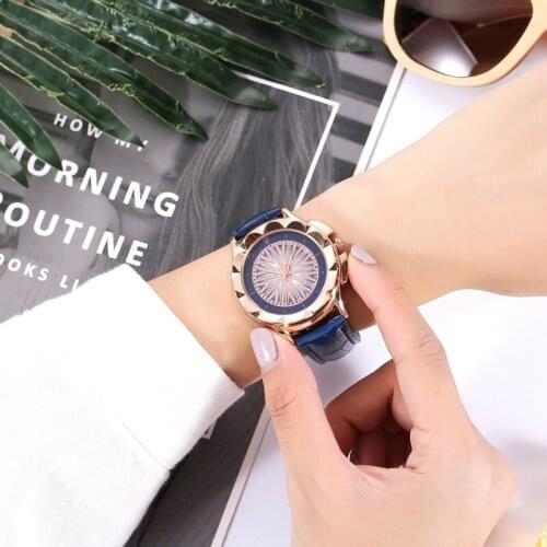 Ladies Watch Fashion Creative Quartz Watch Rhinestone Flower Dial Leather Wristwatch Simple Designer Women Clock Orologio Saat