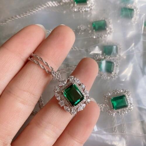 Luxury 925 Sterling Silver Simulated Moissanite Diamond Emerald Gemstone Pendent Necklace Square High Quality Jewelry Wholesale