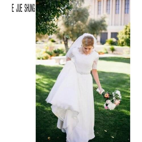 E JUE SHUNG Simple A Line Wedding Dresses Scoop Neck Short Sleeves Crystal Sashes Bride Bridal Gowns Button Back robe de mariee