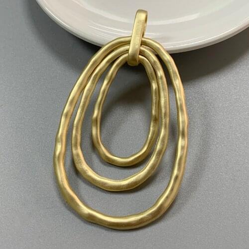 1 Piece Matt Gold Large Hammered 3 Circles Pendants 2 Sided for Necklace Jewellery Making Accessories 78x46mm