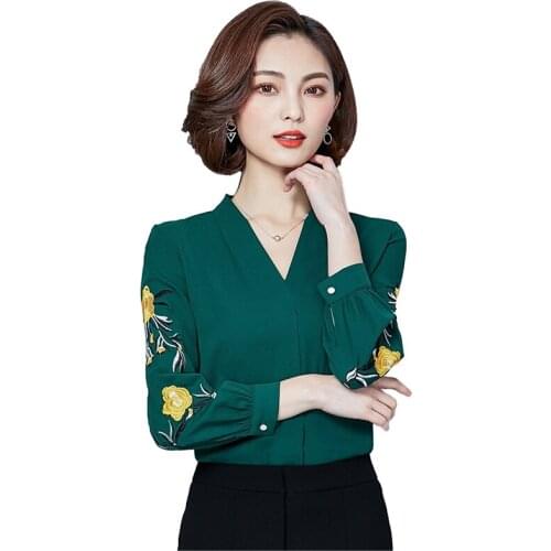 Korea Chiffon Blouse Women 2019 Spring Summer Embroidery Shirts Fashion Female V-neck Casual Tops Loose Blouses Plus size A2502