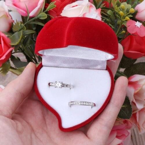 97QE Double Wedding Rings Box Velvet Heart Shape Red Rose Flower Box Jewelry Display