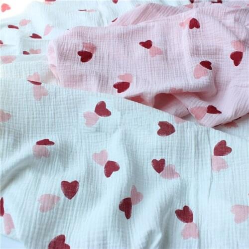 Soft Heart Print Cotton Sewing Fabric Crepe Double Layer Gauze Cloth Valentines Day Diy Towel Material 100*135cm
