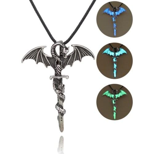 2020 Glow In The Dark Necklace Snake-body Pendant Necklace Halloween Luminous Pendant Necklace