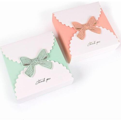 20Pcs/Lot Wholesale New Candy Box Kraft Paper Baking Cookies Gift Box Birthday Party Favors Box 14x14x4cm Gift Box Packaging