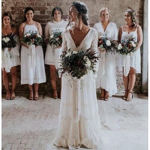 2020 Summer Beach A Line Wedding Dresses Illusion Bodice Lace V Neck Covered Buttons Back Modern Boho Bridal Wedding Gowns