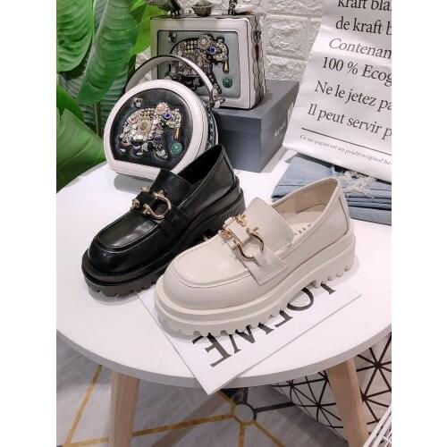 2021 spring and autumn new womens thick bottom net red metal buckle shallow mouth all-match British small leather shoes