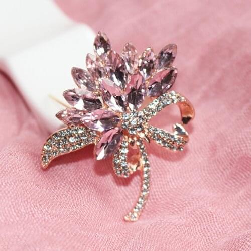 TODOX 2020New beauty Women brooches Crystal flower pins Rhinestone glass button fashion Jewelry man gifts party wedding flower