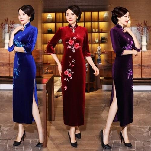 Cheongsam women gold velvet improved long embroidered cheongsam high-end performance clothes Slim mom wear daily banquet Qipao