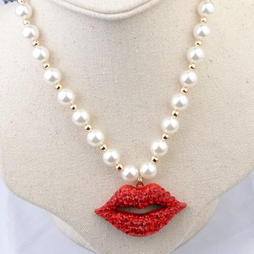 Trendy Simulated Pearl Necklace & Pendants Hot Kiss Red Lip Necklace Vintage Accessary Crystal Collares Statement Jewlery Gifts