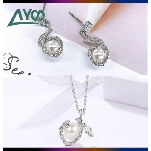 SWA Fashion Jewelry High Quality Charming Simple Leaf Pearl Crystal Shape Pearl Necklace Set With Logo Romantic Gift For Women