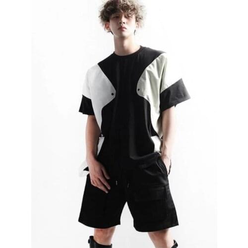 Mens new summer fashion contrast color black and white Mosaic design loose casual large short-sleeved round collar T shirt