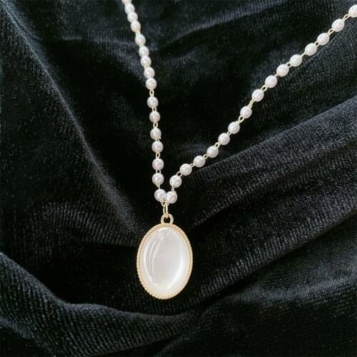 Exquisite White Oval Zircon Pendant Necklace Luxurious Pearl Beads Gold Choker Accessories Fashion Womens Party Jewelry