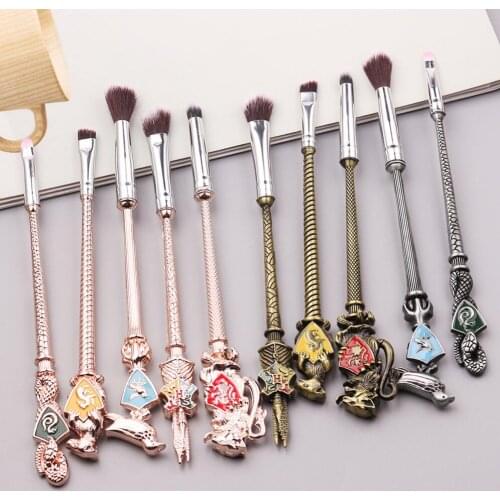 5 Pcs Eyeshadow Brush Makeup Brush Set Metal Handle Badge Modeling Beauty Tool Set Girl Gift