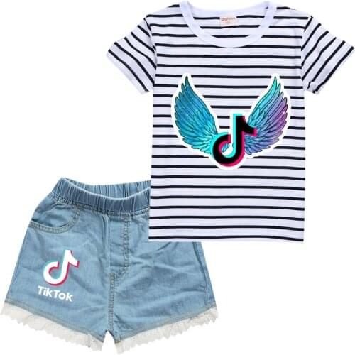 TIK TOK Girl new cotton short-sleeved T-shirt + shorts two-piece girls casual thin summer childrens wear