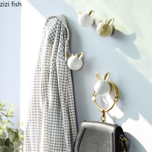 Modern Hooks Animal Cartoon Coat Creative Nordic Minimalist Imitation Wood Wall Decoration Bedroom Coat Hooks Girls Decor Room