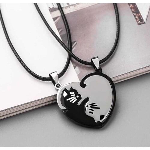 KAIGOTOQIGO Necklaces