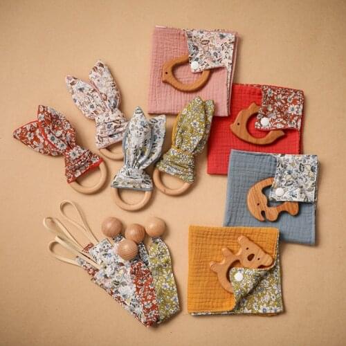 Baby Floral Saliva Towel 3PCS Baby Pacifier Chain Wooden Teething Ring Bandana Bibs Set For Children Baby Teether toy Kid Gift