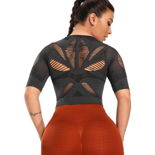 2020 Sports Bra Sexy Breathable Mesh Short Sleeve Yoga Vest Gym Clothes Crop Top Slim Training Running Bra Seamless Yoga Tops