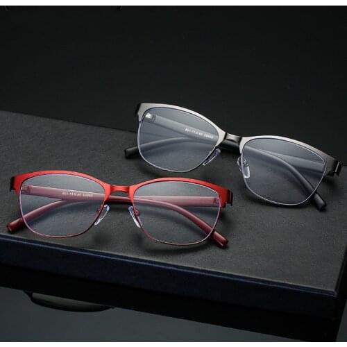 TheFashionNewRetro Metal Reading Glasses Women Presbyopic Blue Light Blocking Eyeglasses for Parents Elder Eyewear Spring Hinges