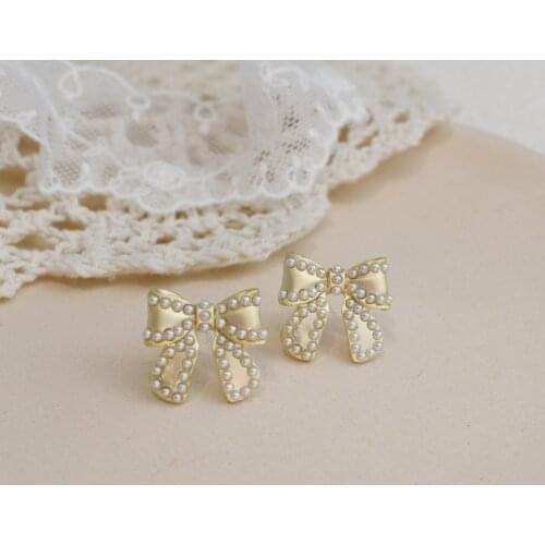 YAOLOGE New Gold Color Bowknot Pearl Stud Earrings Brincos Vintage Trendy Earrings 2021 Gift For Women Fashion Jewelry Oorbellen