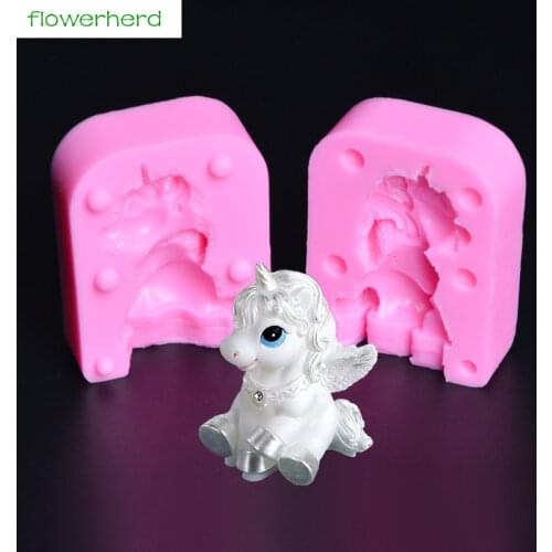 1set Unicorn Shaped Handmade Cake Candle 3D Unicorn Silicone Mold Soap Mold DIY Gift for Friends