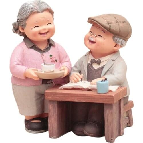 Cartoon Elderly Couple Desktop Ornament Creative Resin Statue Decor for Home Indoor Creative Desktop Decoration Art Crafts