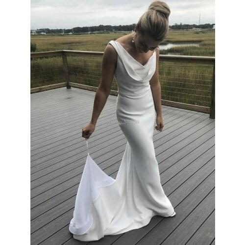 9151 white Elegant V-neck mermaid/trumpet floor-length spandex wedding dresses/formal gowns open-back court train side zipper