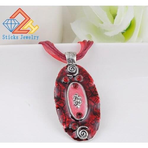Retro Style Necklace Environmentally Friendly Zinc Alloy Enamel Trendy Ladies Pendant