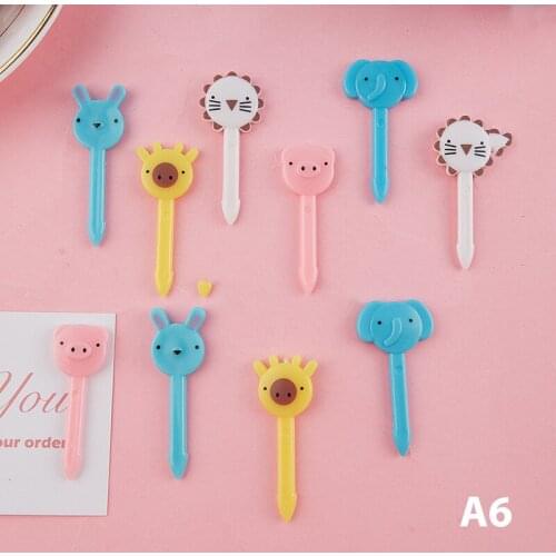 Animal Farm Fruit Fork Mini Cartoon Children Snack Cake Dessert Food Fruit Pick Toothpick Bento Lunches Party Decor Random Color