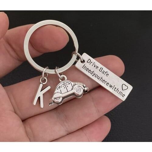 Personality letter A-Z car keychain driving safety driving safety keychain couple male and female boyfriend keychain gift