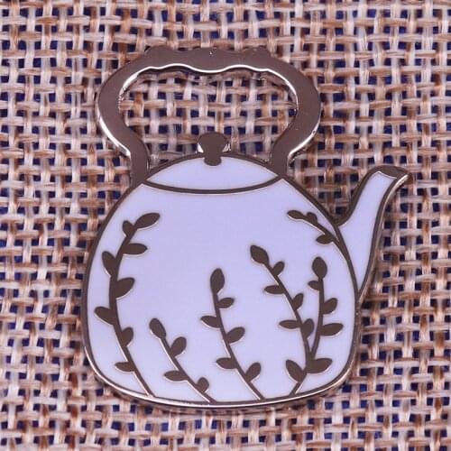 Kettle enamel pin flower leaves pattern brooch cute living goods jewelry family gift funny hostess accessories