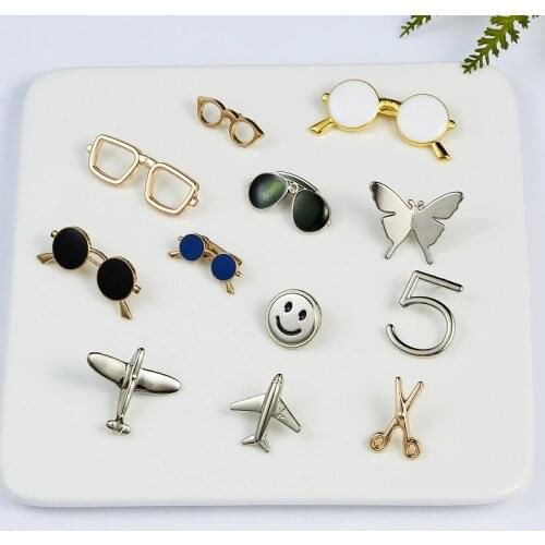 Fashion Alloy Women Men Enamel Brooches Pin Glasses Sunglasses Frame Openwork Scissor Aircraft Badge Clothing Accessories