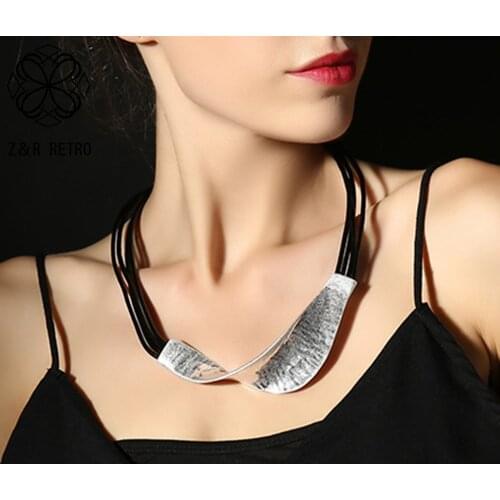 Vintage Twisted Chokers Necklace Costume Jewelry Long Chains Neck Pendants for Women Suspension Silver Color Collar Accessories