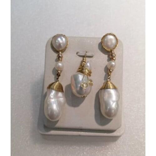 Natural white big Baroque Keshi Pearl earring pendant