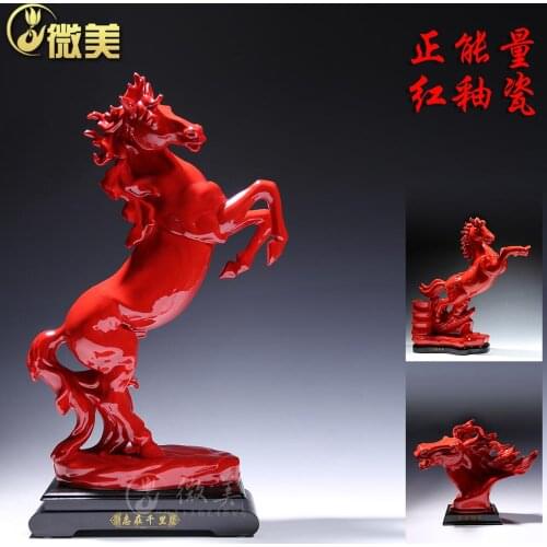 Horse horse European furniture crafts ornaments with a mettlesome and handsome bearing interior decoration red wine red glaze