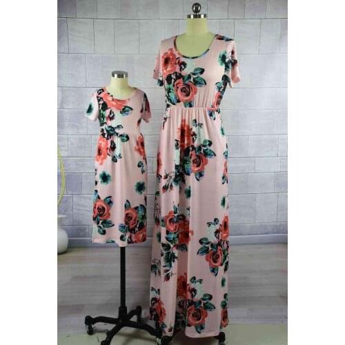 Mother And Daughter Flowers Dresses 2018 Family Matching Clothes Kids Parents Matching outfits Mommy And Me Short Sleeve Dress