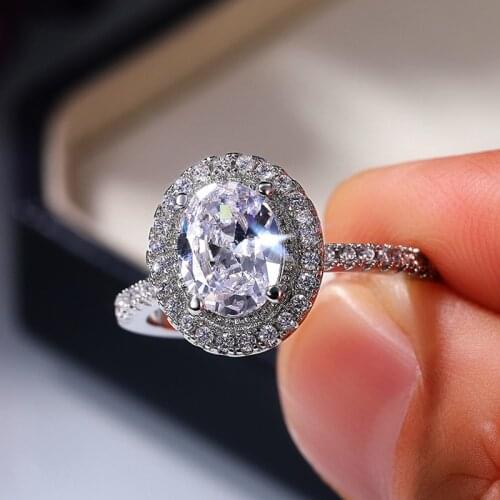 Huitan New Luxury Oval Cubic Zirconia Crystal Wedding Rings for Women High Quality Brilliant CZ Statement Jewelry Wholesale Bulk