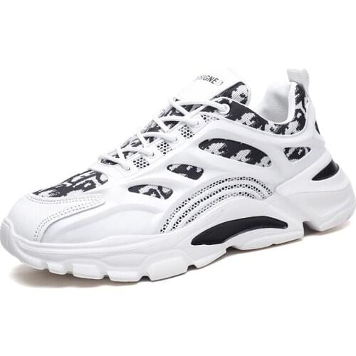 Men Casual Boots Sport Shoes Breathable Mesh Non-Slip Sole Lightweight Sneakers Lace-up 39-44 Fashion Luxury Design 2021 New