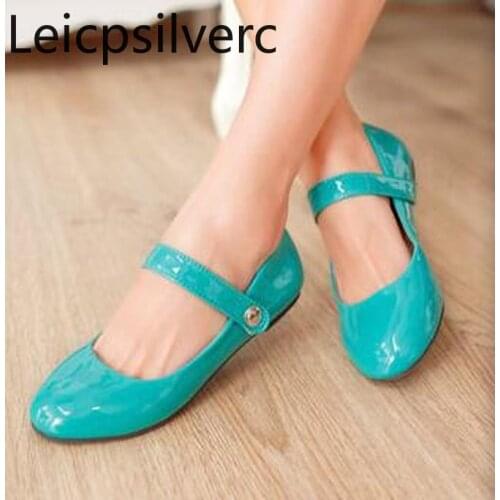 Spring and summer new style flat Round head Shallow mouth Buckle Womens Single shoes woman Flat shoes Green red plus size 30-50