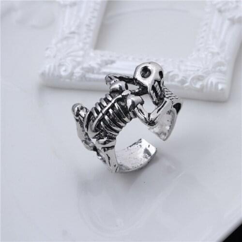 Retro Punk Style Skull Palm Opening Ring Halloween Creative Ring Jewelry Men and Women Fashion Accessories Gifts