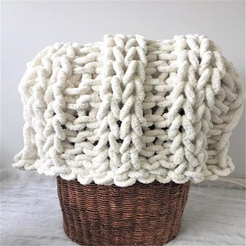 Wholesale 250g /pc super thick chenille yarn for hand knitting blanket scarf wool yarn winter warm crochet needle